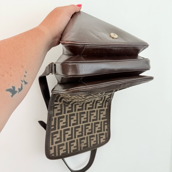 Vintage Fendi brown canvas & leather Zucca logo shoulder bag - Picture 10 of 13